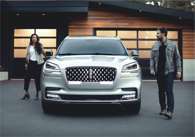 The sparkling grille of the 2023 Lincoln Aviator® Grand Touring model | Irwin Lincoln in Freehold NJ